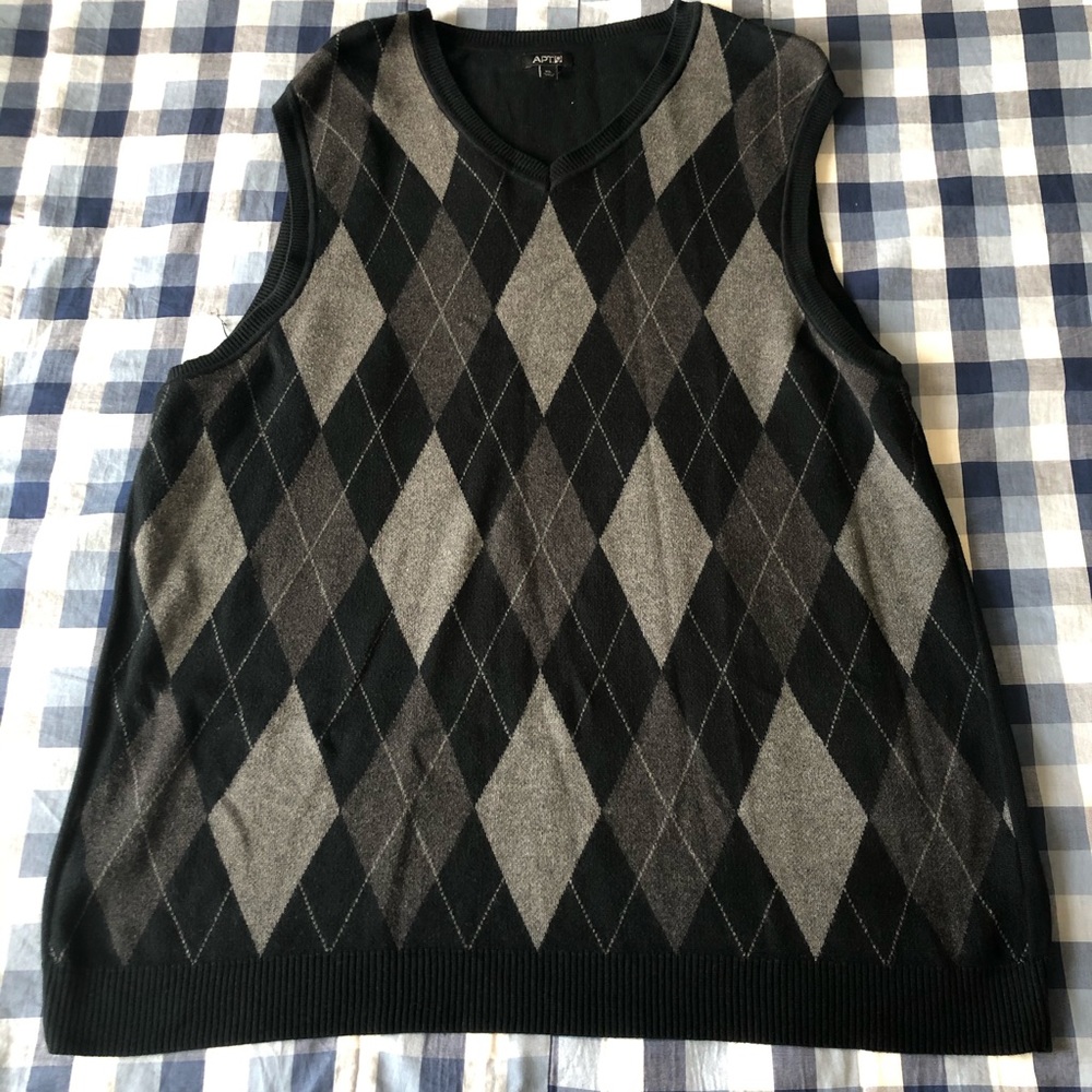Men’s Argyle Sweater Vest